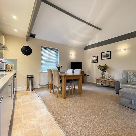 Arthurs Cottage -Charming Courtyard Cottage In The Heart Of Kendal, The Lake District Exterior photo